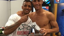 ĐẶC BIỆT: Cristiano Ronaldo tặng Chiếc giày Bạc EURO 2016 cho Nani